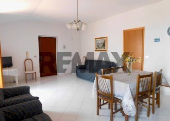Sala da pranzo - Quadrilocale VIA FRANCISCO FERRER
 
2, Roccalumera - foto 5
