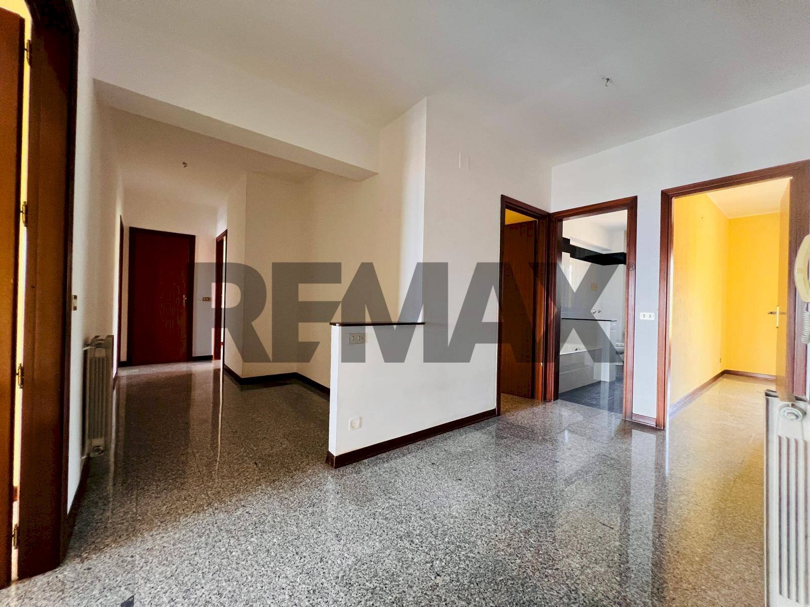 Stanza vuota - Apartment Viale Principe Umberto
49, Messina - photo 3