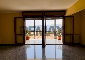 Stanza vuota - Apartment Viale Principe Umberto
49, Messina - photo 6