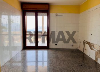 Stanza vuota - Apartment Viale Principe Umberto
49, Messina - photo 7