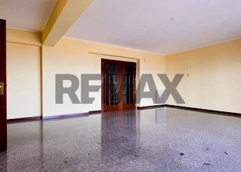 Stanza vuota - Apartment Viale Principe Umberto
49, Messina - photo 8