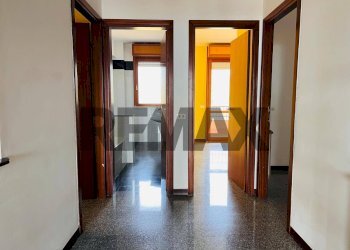 Hall / corridoio - Apartment Viale Principe Umberto
49, Messina - photo 14