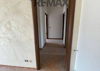Hall / corridoio - Appartamento VIA:Sorrentino
 
9, Camporotondo Etneo - foto 6