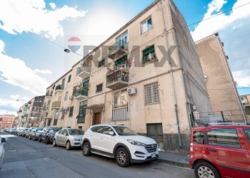 Edificio all\'aperto - Trilocale Via Faraci
 
9, Catania - foto 1