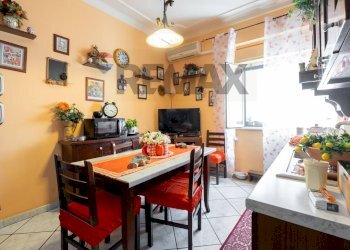 Sala da pranzo - Trilocale Via Faraci
 
9, Catania - foto 7