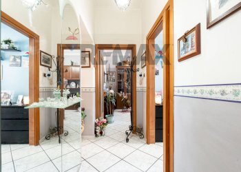 Hall / corridoio - Trilocale Via Faraci
 
9, Catania - foto 14