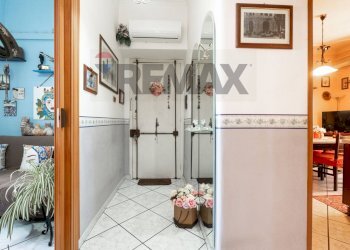 Hall / corridoio - Trilocale Via Faraci
 
9, Catania - foto 16