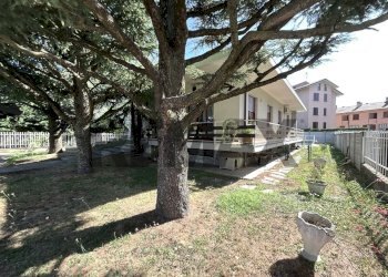 Giardino - Villa Via Pietro Maroncelli
 
20, Lainate - photo 4