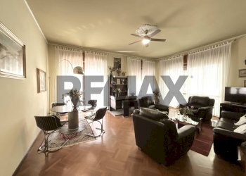 Sala da pranzo - Villa Via Pietro Maroncelli
 
20, Lainate - photo 8