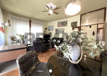 Sala da pranzo - Villa Via Pietro Maroncelli
 
20, Lainate - photo 10