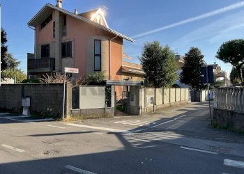 Casa all\'aperto - Semi-detached house Via Paganini
 
6, Cesate - photo 1
