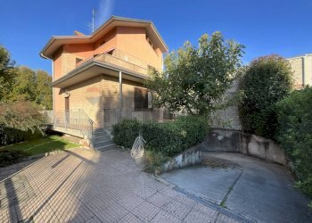Casa all\'aperto - Semi-detached house Via Paganini
 
6, Cesate - photo 2