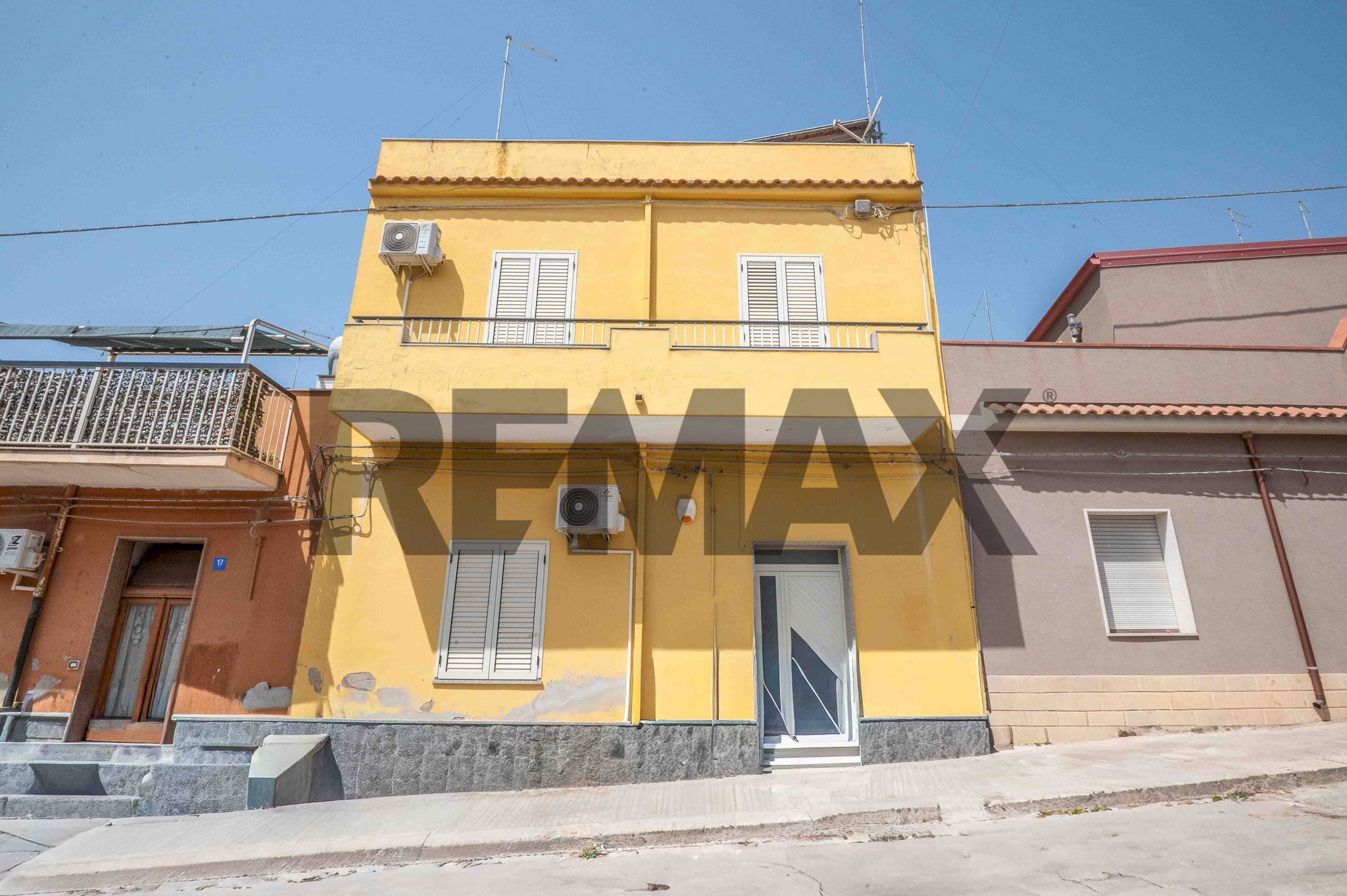 Edificio all\'aperto - Casa indipendente Via S. Avarino
15, Pachino - foto 2