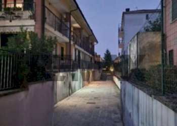 Edificio all\'aperto - Casa semi indipendente via Milano
 
58, Landriano - foto 3