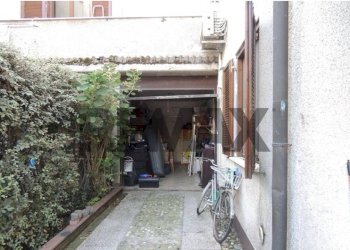 Edificio all\'aperto - Casa semi indipendente via Sandro Pertini
 
10, Torrevecchia Pia - foto 3