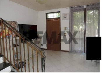 Soggiorno - Casa semi indipendente via Sandro Pertini
 
10, Torrevecchia Pia - foto 6