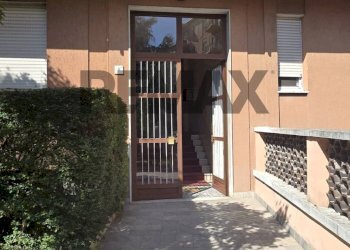 Edificio all\'aperto - Trilocale via Giuseppe Verdi
8/A, Pavia - foto 3