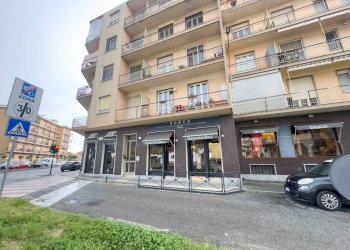 Foto 3 - Shop Via Milano
1/A, San Mauro Torinese - photo 3
