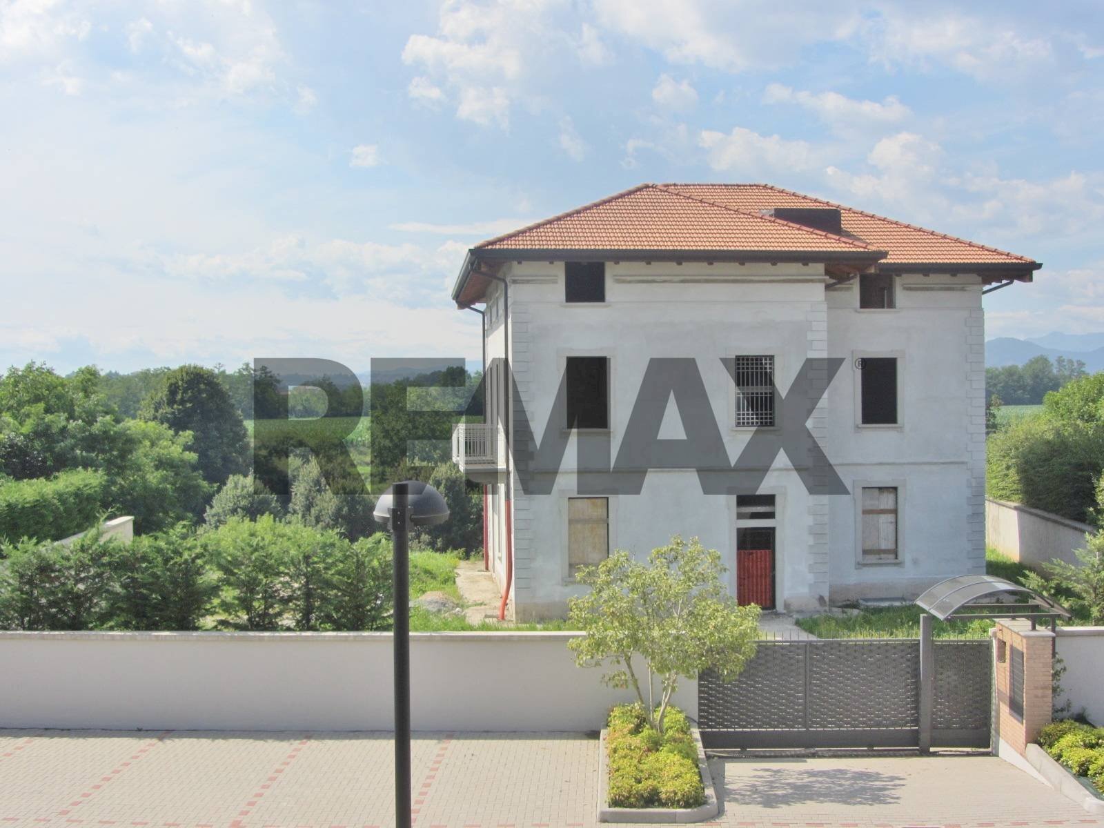 Casa all\'aperto - Villa Piazza Cavour
snc, Lomagna - foto 2
