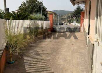 Terrazza - Trilocale Via Nazionale
 
2, Carinola - foto 1