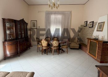 Sala da pranzo - Trilocale Via Nazionale
 
2, Carinola - foto 4