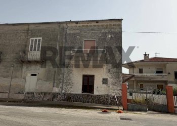 Edificio all\'aperto - Trilocale Via Nazionale
 
2, Carinola - foto 13