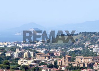 Vista delle montagne - Trilocale Via Luigi Caldieri
 
132, Napoli - foto 1