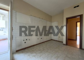 Stanza vuota - Trilocale Via Luigi Caldieri
 
132, Napoli - foto 3