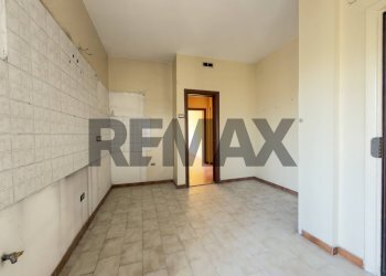 Stanza vuota - Trilocale Via Luigi Caldieri
 
132, Napoli - foto 5