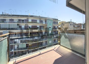 Balcone - Trilocale Via Luigi Caldieri
 
132, Napoli - foto 14