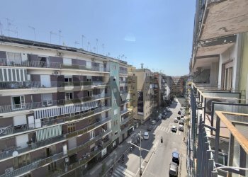 Edificio all\'aperto - Trilocale Via Luigi Caldieri
 
132, Napoli - foto 25