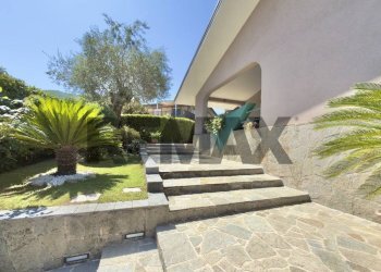Giardino - Villa Via Nazionale
 
10, Monteforte Irpino - photo 7