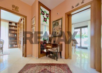 Hall / corridoio - Villa Via Nazionale
 
10, Monteforte Irpino - photo 22