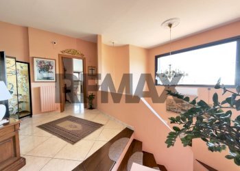 Ricezione / Lobby - Villa Via Nazionale
 
10, Monteforte Irpino - photo 27
