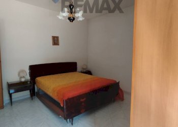 Camera / camera da letto - Four-room apartment via Borgo, Castelnuovo Parano - photo 10