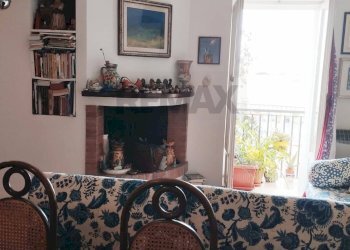 Soggiorno - Casa indipendente via  della Torre
 
6, Formia - foto 5