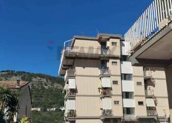 Edificio all\'aperto - Four-room apartment via Giuseppe Garibaldi, Castelforte - photo 1