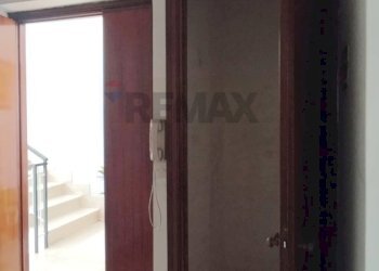 Hall / corridoio - Four-room apartment via Giuseppe Garibaldi, Castelforte - photo 9