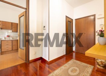 Hall / corridoio - Quadrilocale Via Risorgimento
 
14, Monza - foto 3