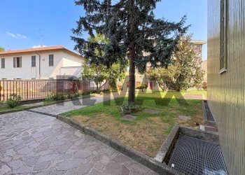 Giardino - Quadrilocale Via Risorgimento
 
14, Monza - foto 35