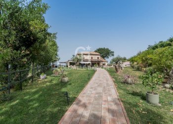 Foto 73 - Villa Via Gemmano
 
568, Montefiore Conca - foto 73