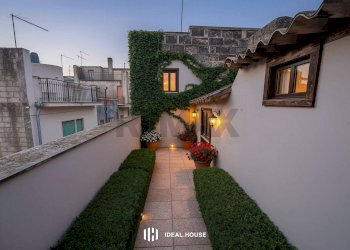 Terrazza - Casa indipendente VIA NIGITO
 
27, Scicli - foto 10