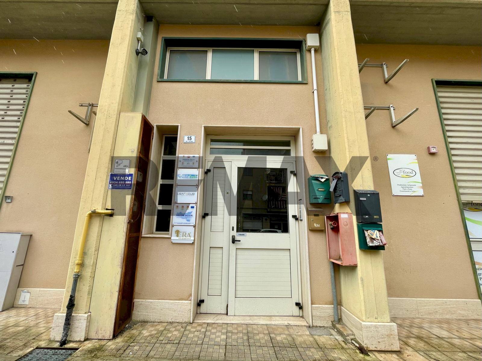 Edificio all\'aperto - Laboratorio via Leonardo Da Vinci
sn, Caltanissetta - foto 3