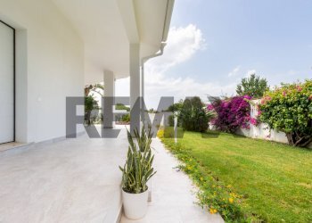 Terrazza - Villa Via degli Olmi
 
5-7, Quartu Sant'Elena - foto 3