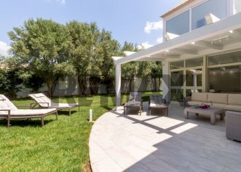 Terrazza - Villa Via degli Olmi
 
5-7, Quartu Sant'Elena - foto 5