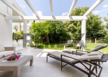 Terrazza - Villa Via degli Olmi
 
5-7, Quartu Sant'Elena - foto 7