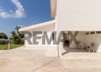 Terrazza - Villa Via degli Olmi
 
5-7, Quartu Sant'Elena - foto 8