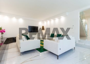 Soggiorno - Villa Via degli Olmi
 
5-7, Quartu Sant'Elena - foto 17