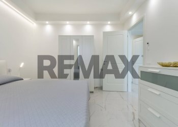 Camera / camera da letto - Villa Via degli Olmi
 
5-7, Quartu Sant'Elena - foto 24