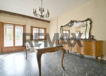 Sala da pranzo - Quadrilocale Via Sant'Antonio Abate
 
38, Iglesias - foto 5